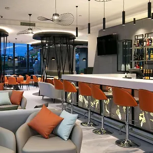 Spark By Hilton Luton Hotel